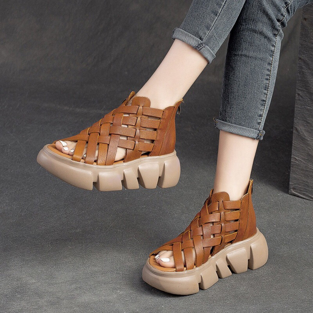 Geflochtene Sandalen mit dicker Sohle – Bild 6 | LuxeStyle