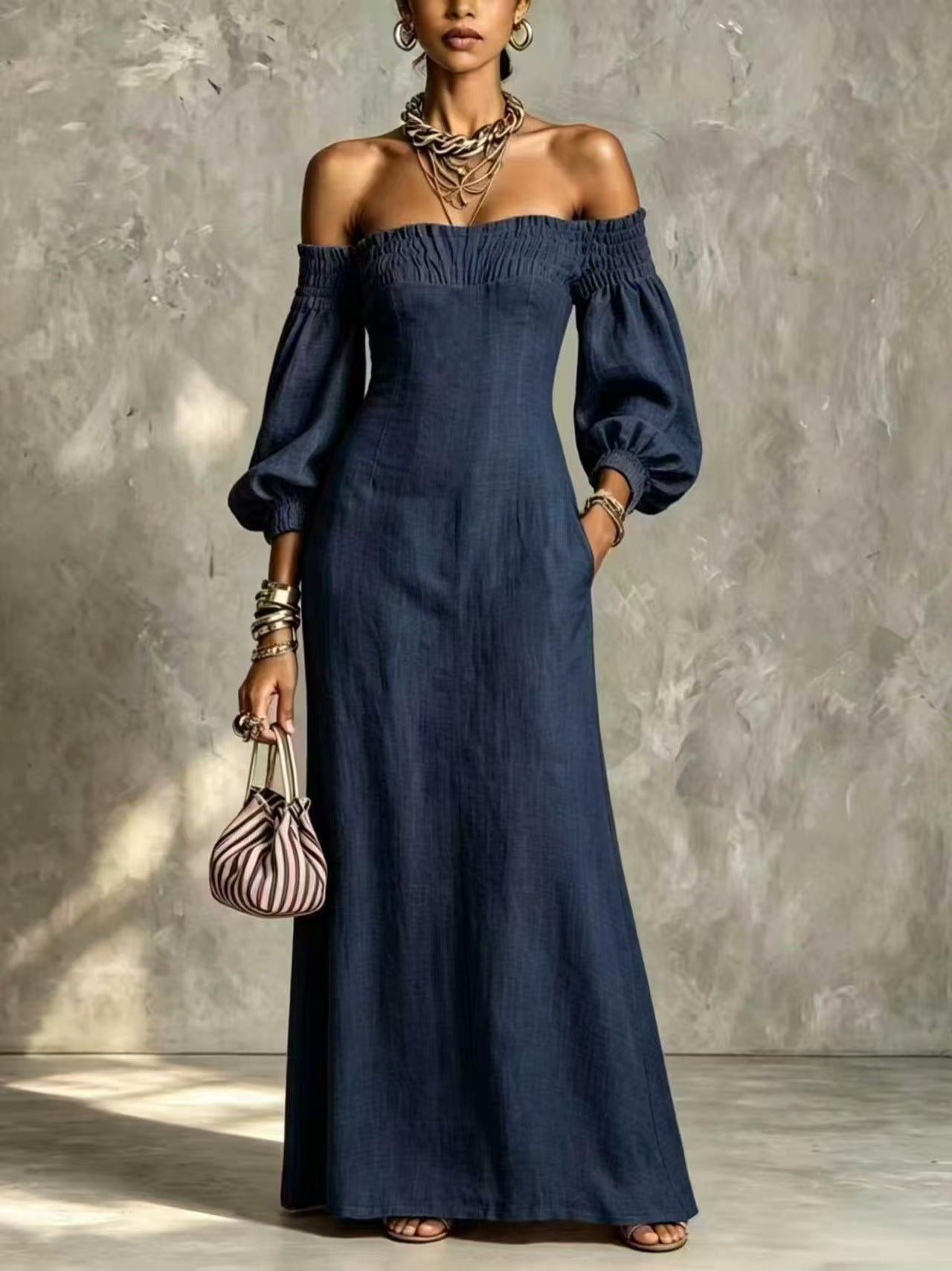 Elegantes Maxikleid mit Glockenärmeln