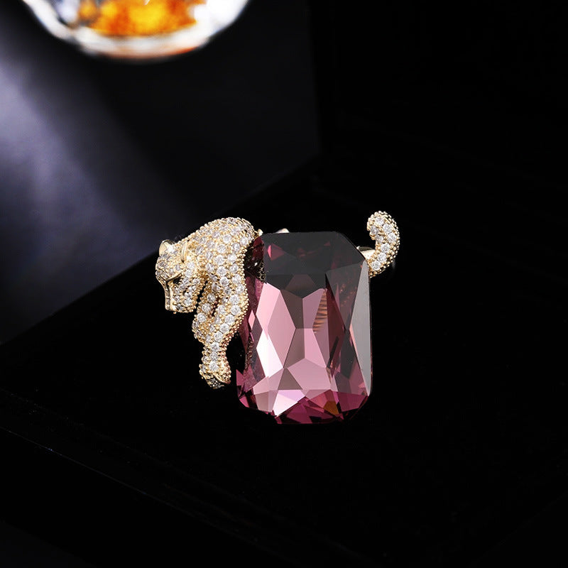 Leopardenbrosche in Purpur & Silber mit Kristall | LuxeStyle