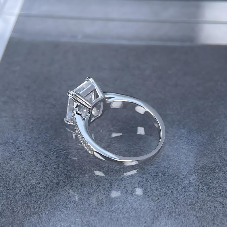 Eleganter 4 Karat Radiant-Schliff S925 Silberring