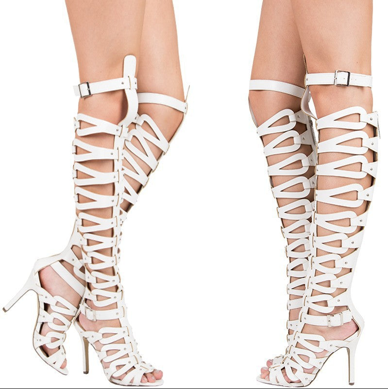 Stilvolle High-Top-Sandalen mit Metallbuckle – Bild 11 | LuxeStyle
