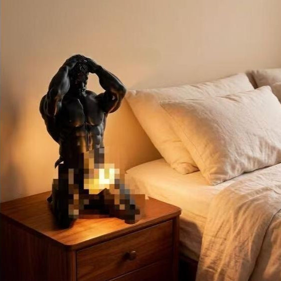 Muskelmann Schreibtischlampe aus PLA – Bild 3 | LuxeStyle
