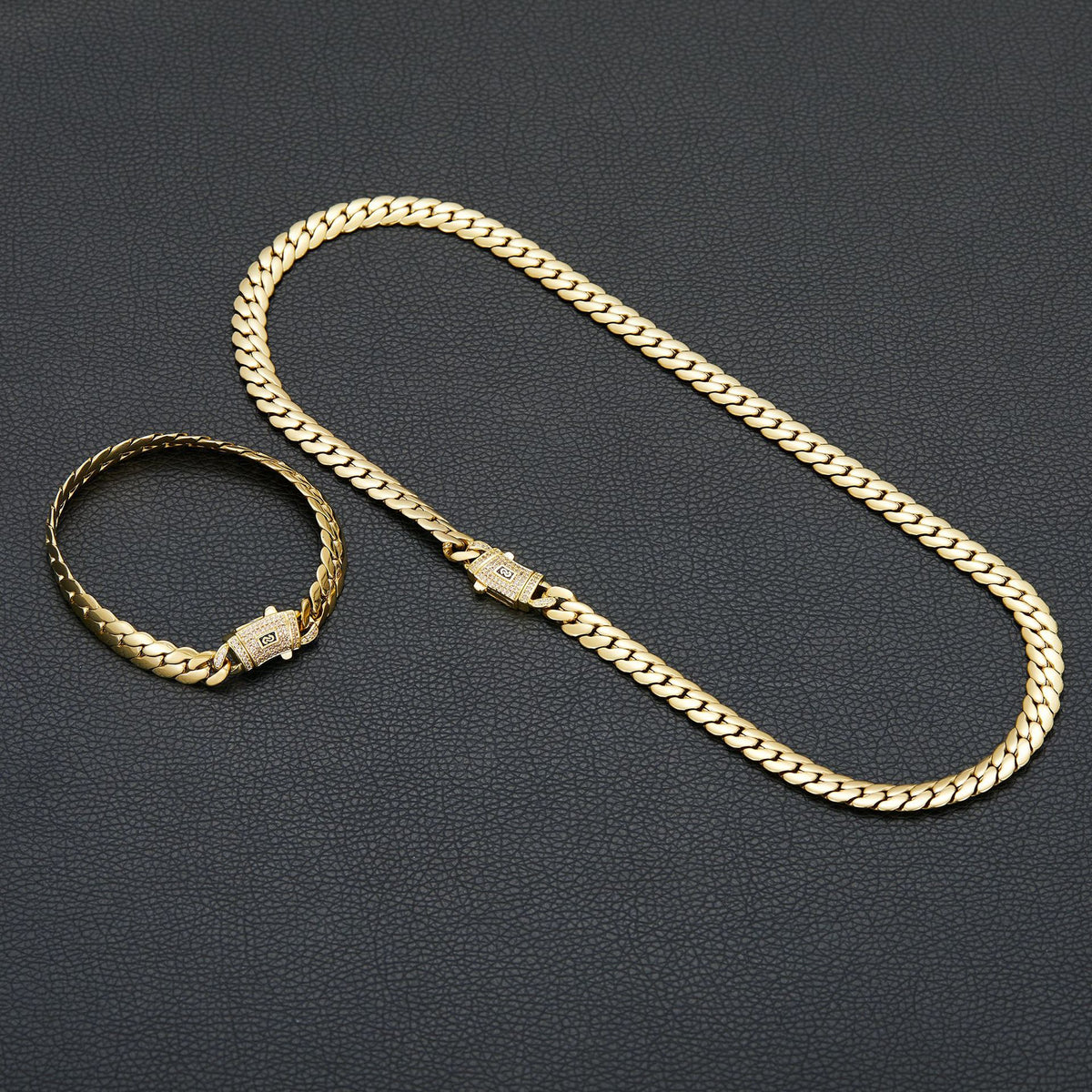 Halskette oder Armband aus Edelstahl – Bild 4 | LuxeStyle