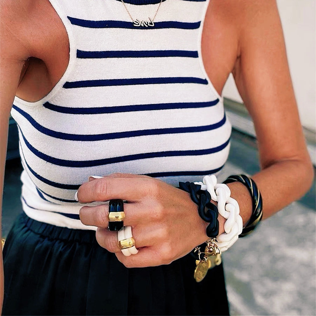 Breiter Statement-Ring mit Wellenmuster – Bild 2 | LuxeStyle