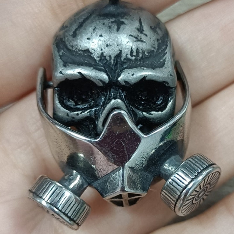 Retro Totenkopf Gasmasken-Anhänger – Bild 7 | LuxeStyle