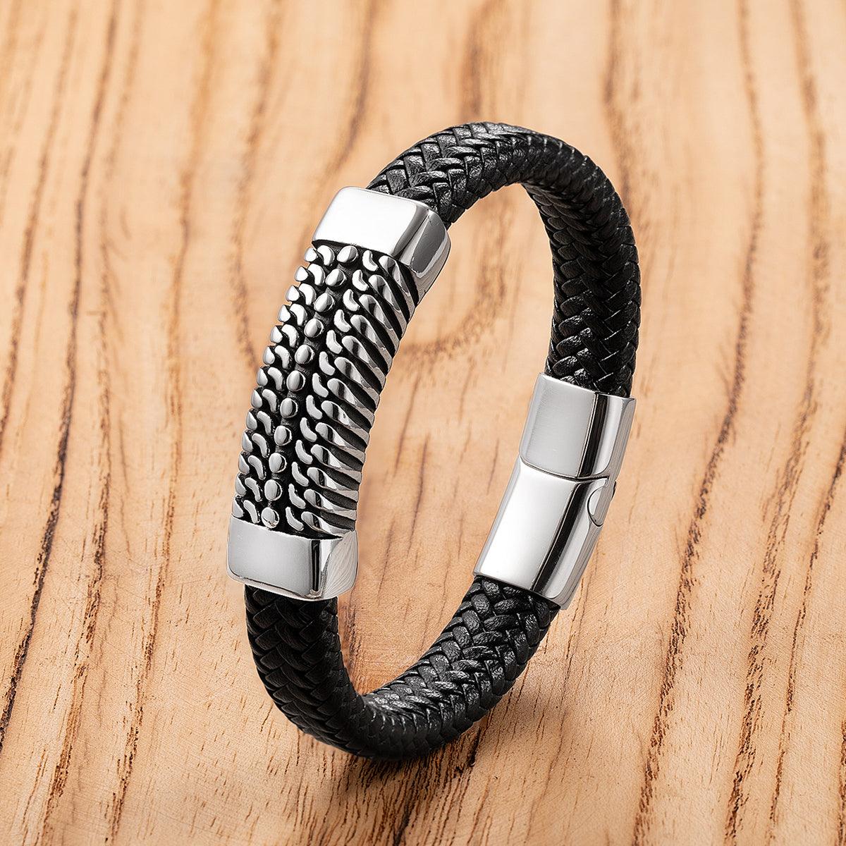 Handgefertigtes Edelstahl-Lederarmband – Bild 5 | LuxeStyle