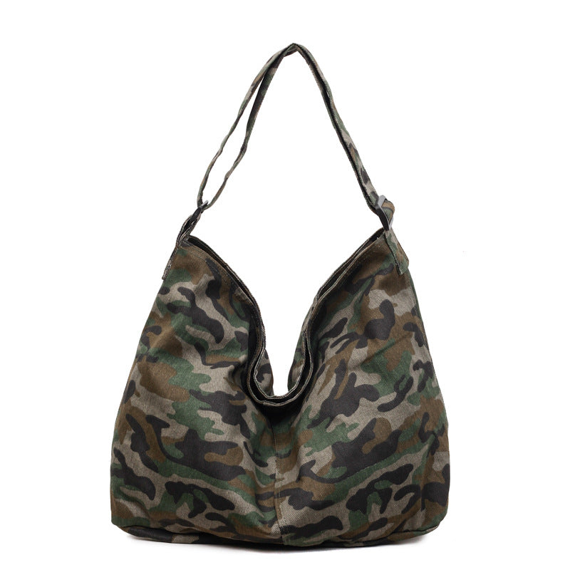 Grosse Umhängetasche im Camouflage-Look – Bild 6 | LuxeStyle