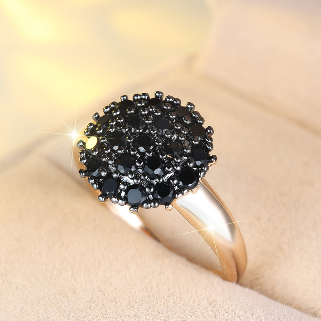 Funkelnder Bicolor-Blumenring mit Zirkonia