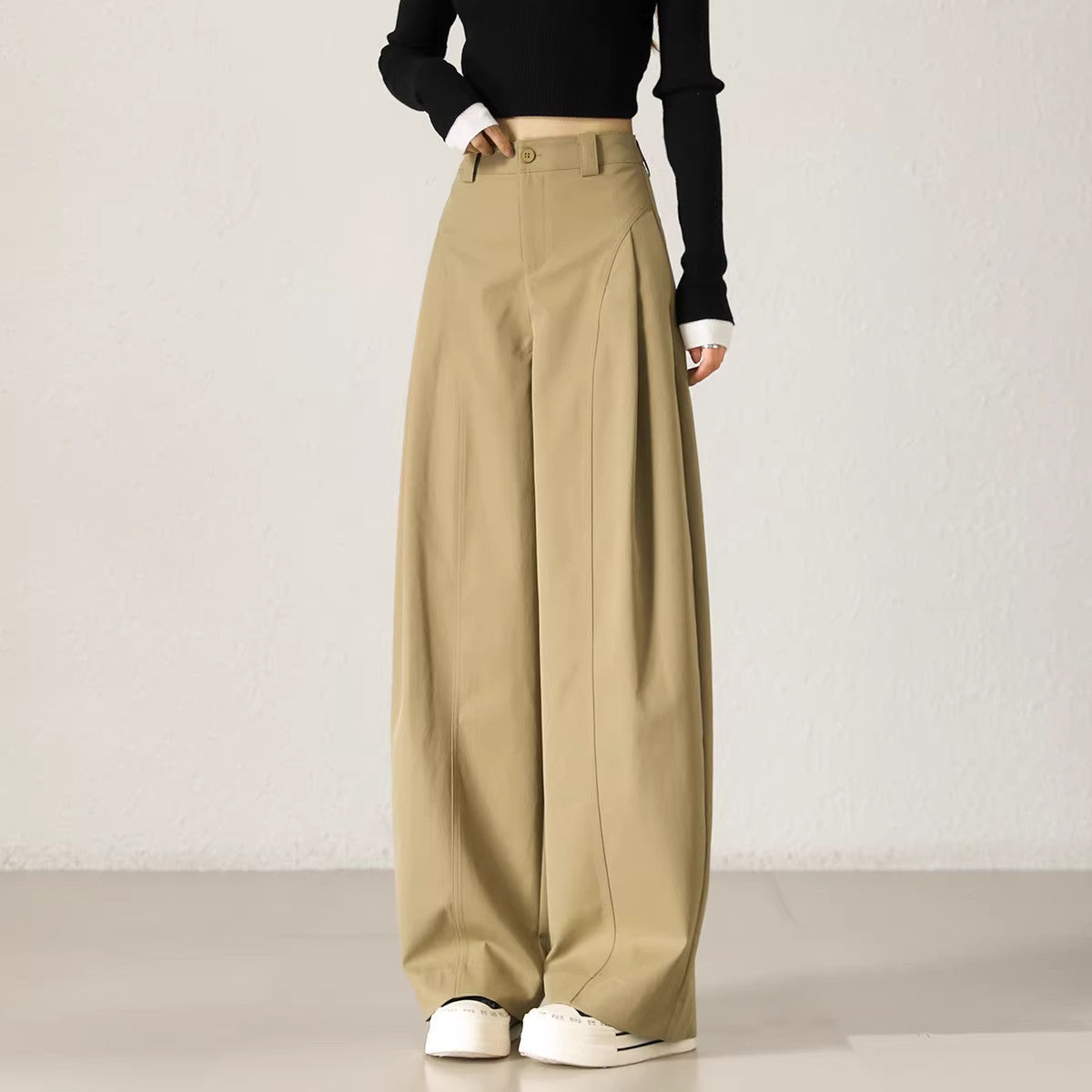 Weite Damenhosen mit Stretch