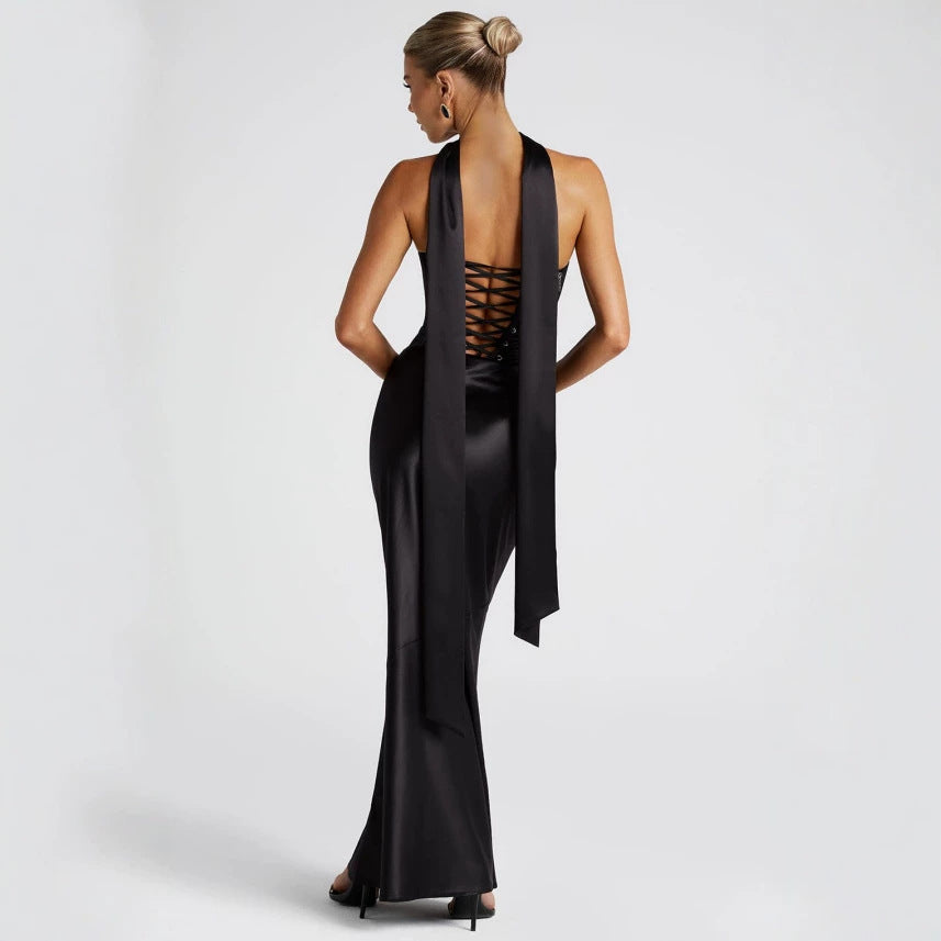 Elegantes zweiteiliges Damenkleid mit Bindeband