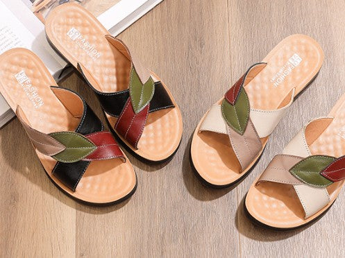 Bequeme Leder-Sandalen mit flacher Sohle – Bild 14 | LuxeStyle
