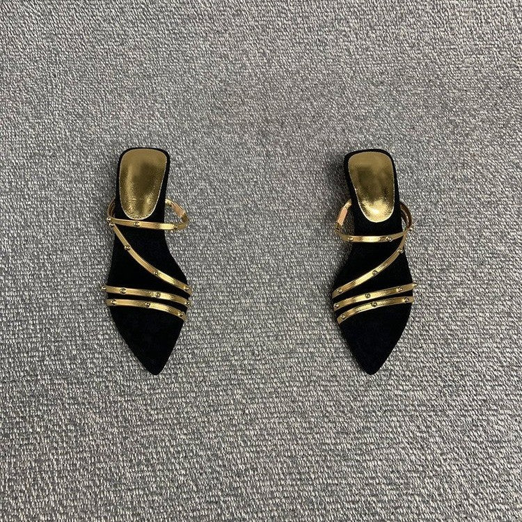 Sandalen mit Riemchen und Nieten, 5cm Keilabsatz