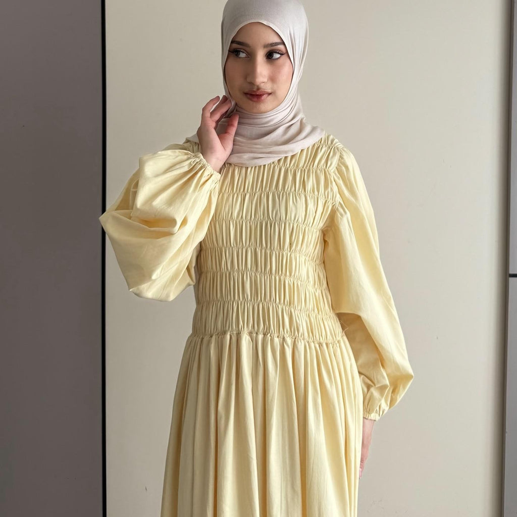 Plissiertes Maxikleid mit Laternenärmeln – Bild 2 | LuxeStyle
