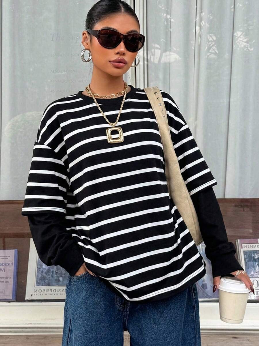 Gestreifter Hoodie im Lagenlook