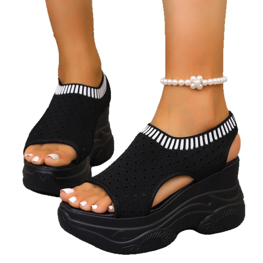 Sportliche Peep-Toe Sandalen mit dicker Sohle