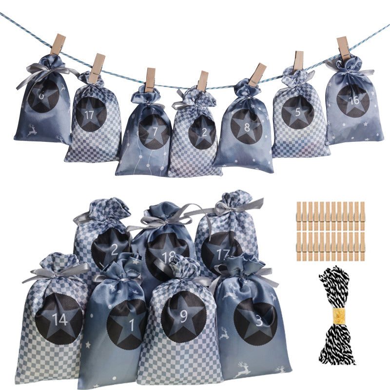 Adventskalender-Set aus Satin-Geschenkbeutel – Bild 4 | LuxeStyle