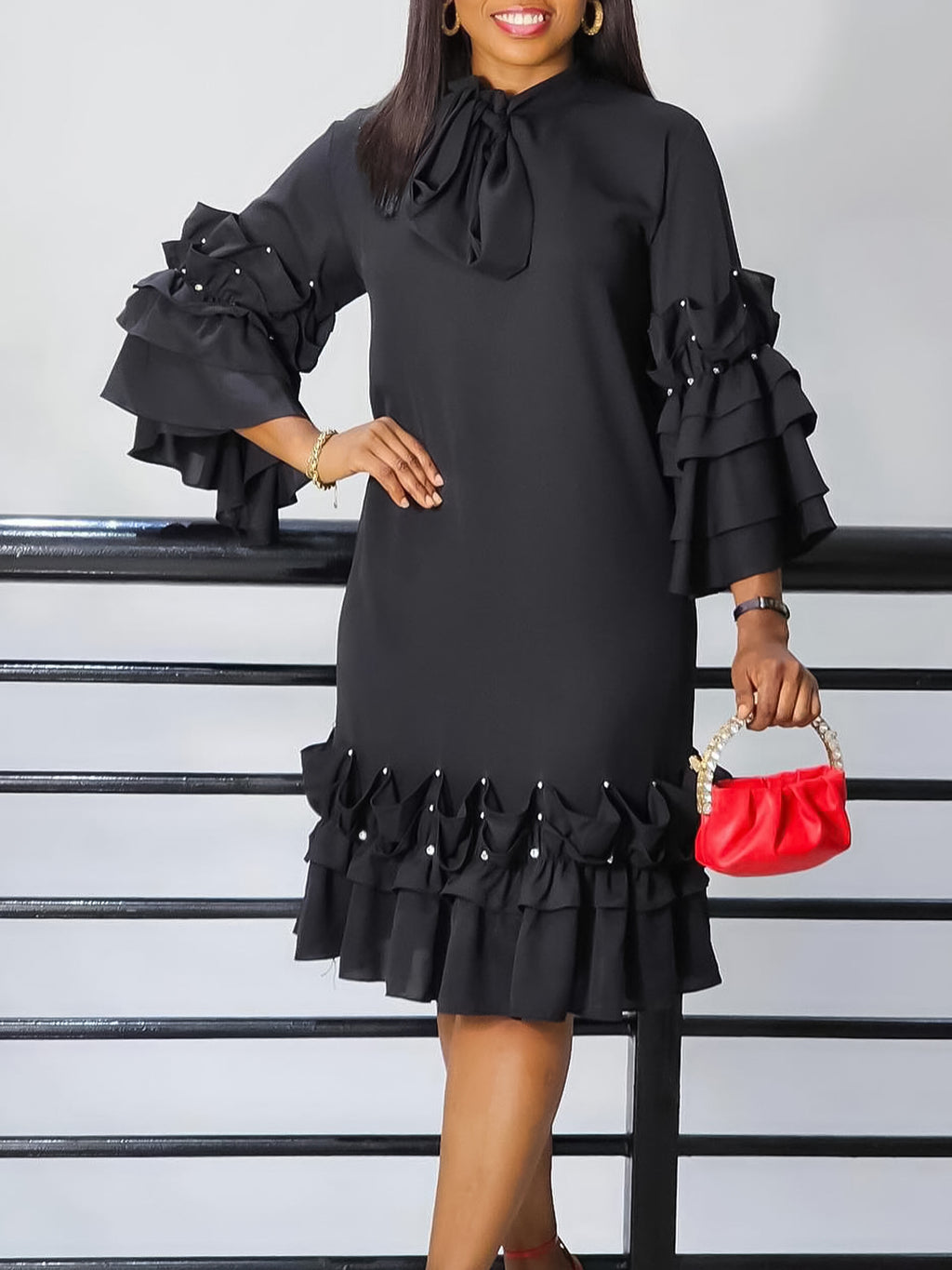 Elegantes Damenkleid mit Glockenärmeln – Bild 3 | LuxeStyle