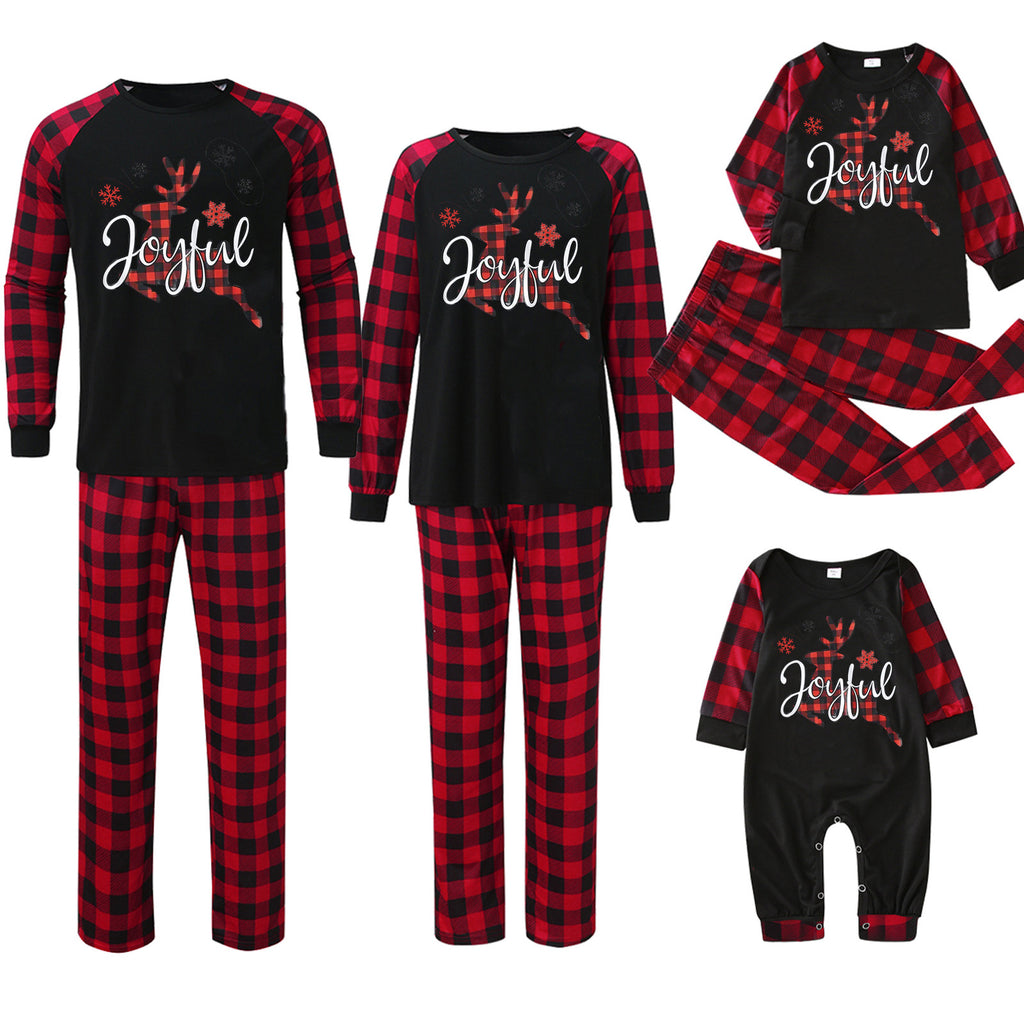 Weihnachts-Homewear im Partnerlook
