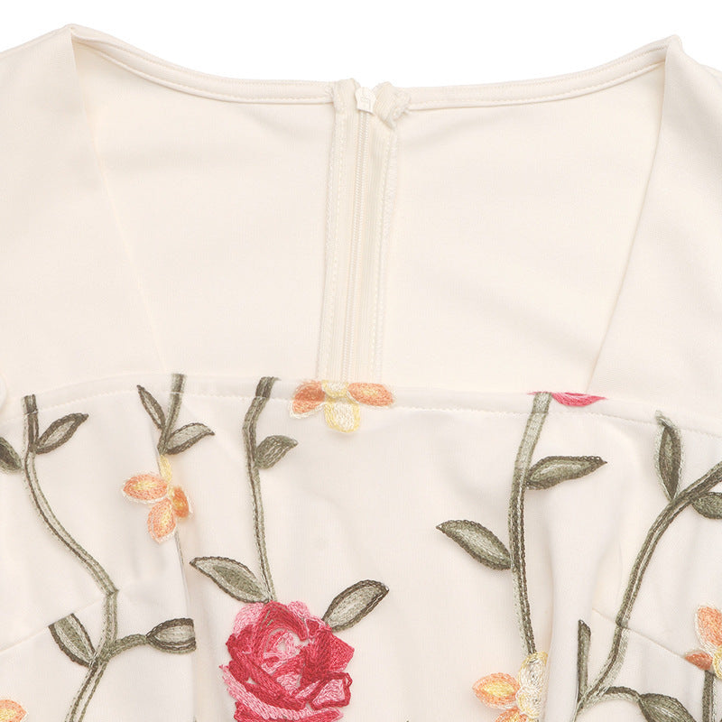 Geblümter Jumpsuit mit weitem Bein