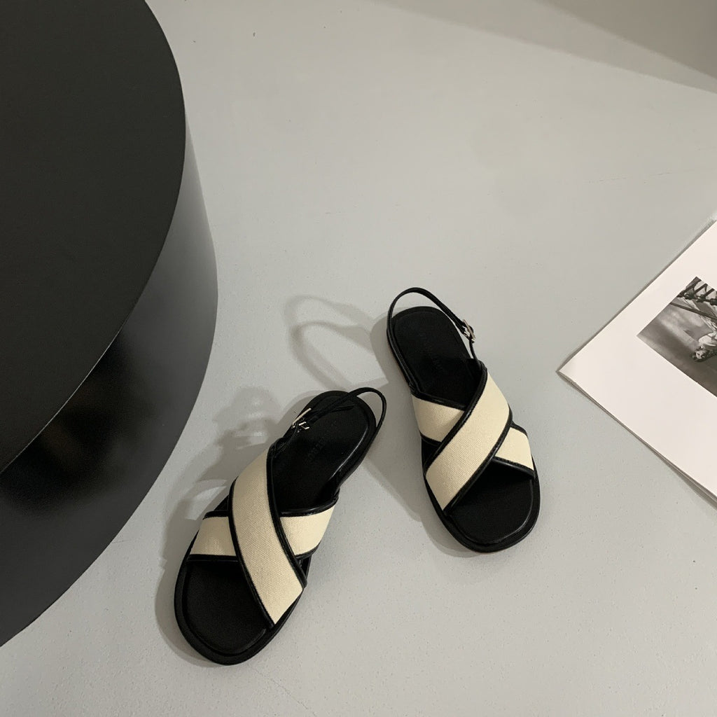Retro-Sandalen mit Kreuzriemen