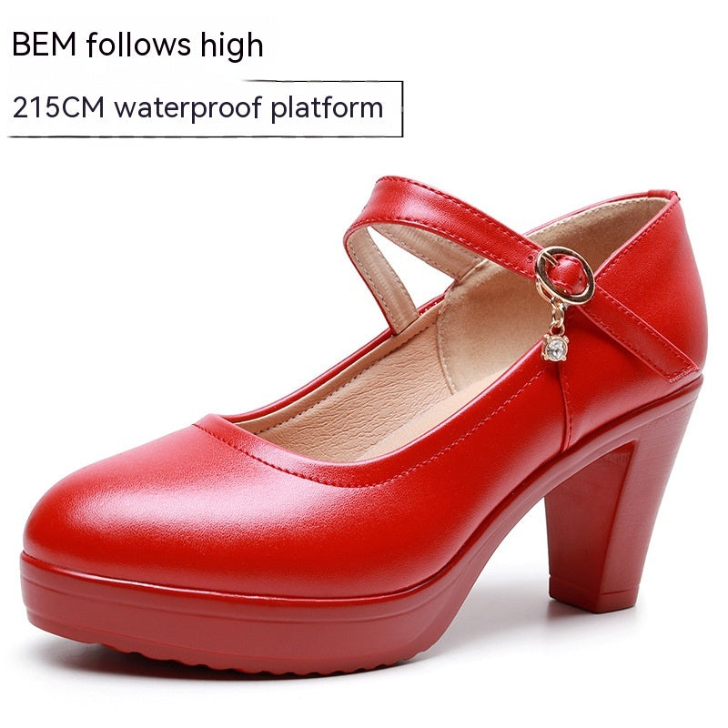 Plateau High Heels mit Riemchenschnalle – Bild 2 | LuxeStyle