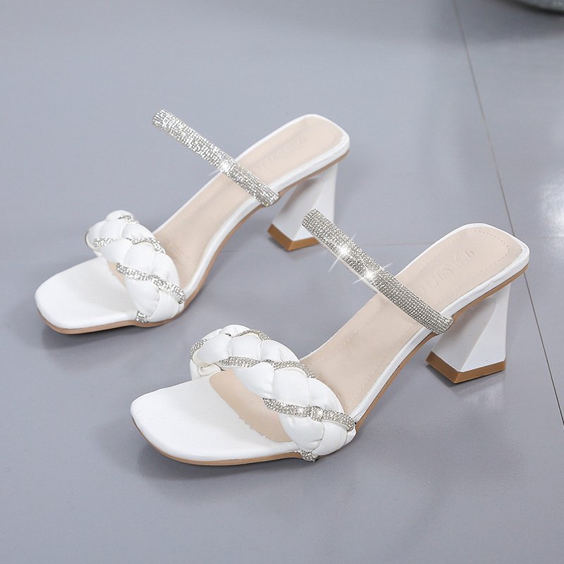 Sandalen mit Strass und geflochtenen Riemen | LuxeStyle