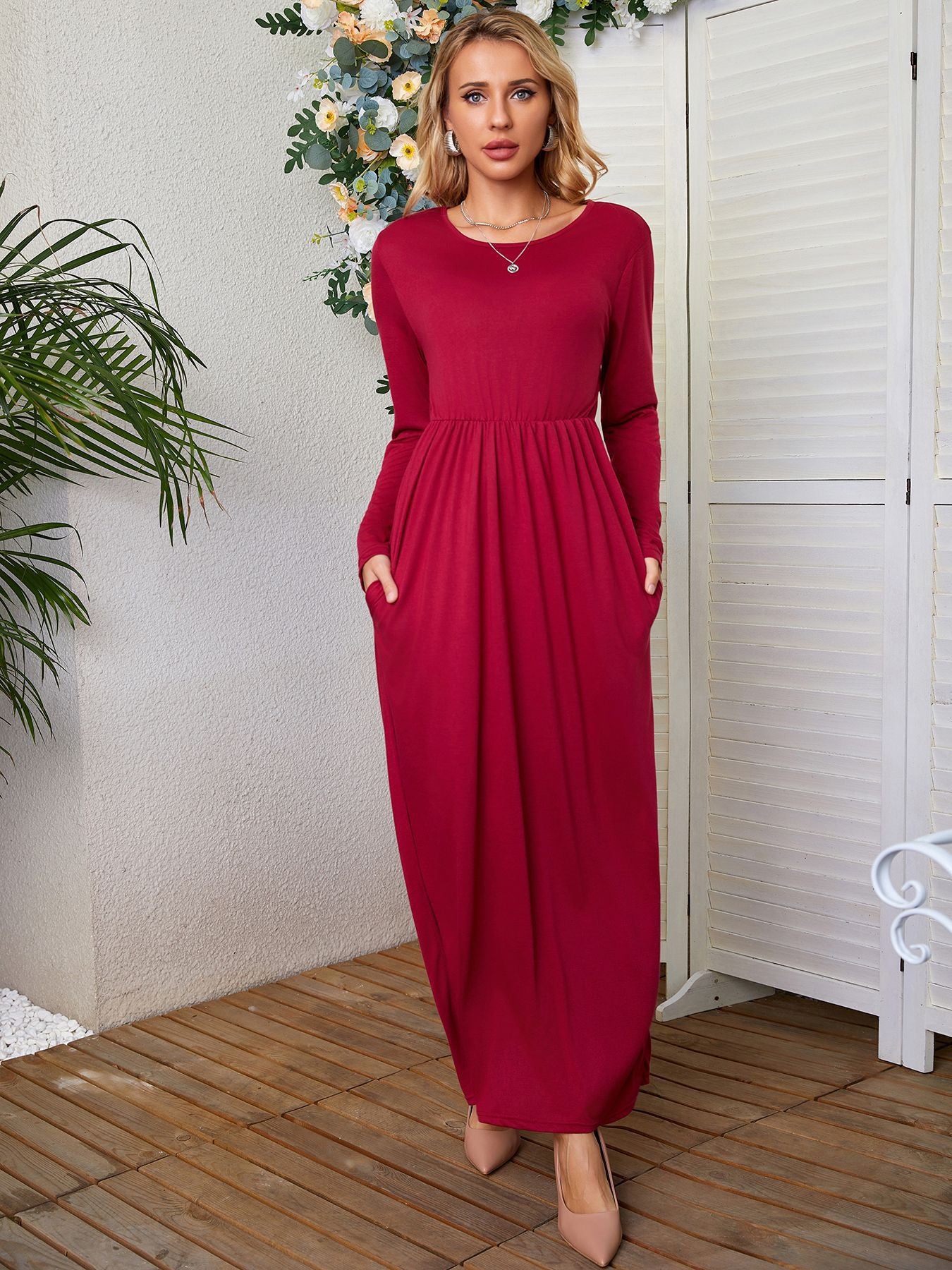 Maxikleid mit Rundhals, langen Ärmeln und Taschen