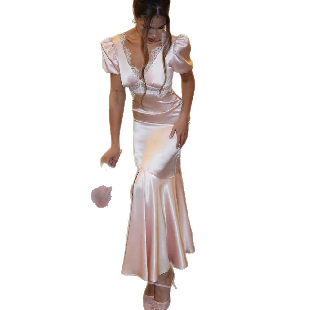 Spitzen Bodycon Kleid mit Schlitz | LuxeStyle