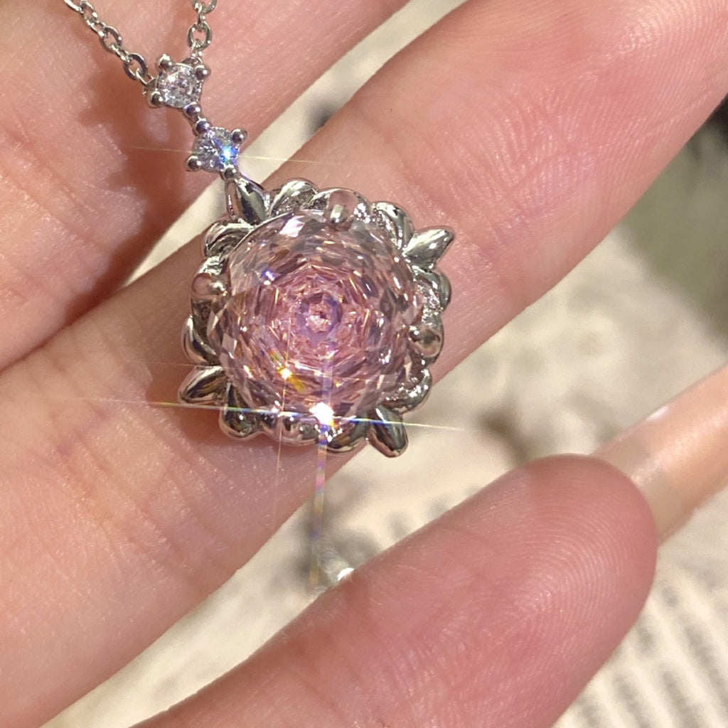 Aquamarin-Anhänger mit Strass-Inlay und Rosen-Schliff – Bild 4 | LuxeStyle