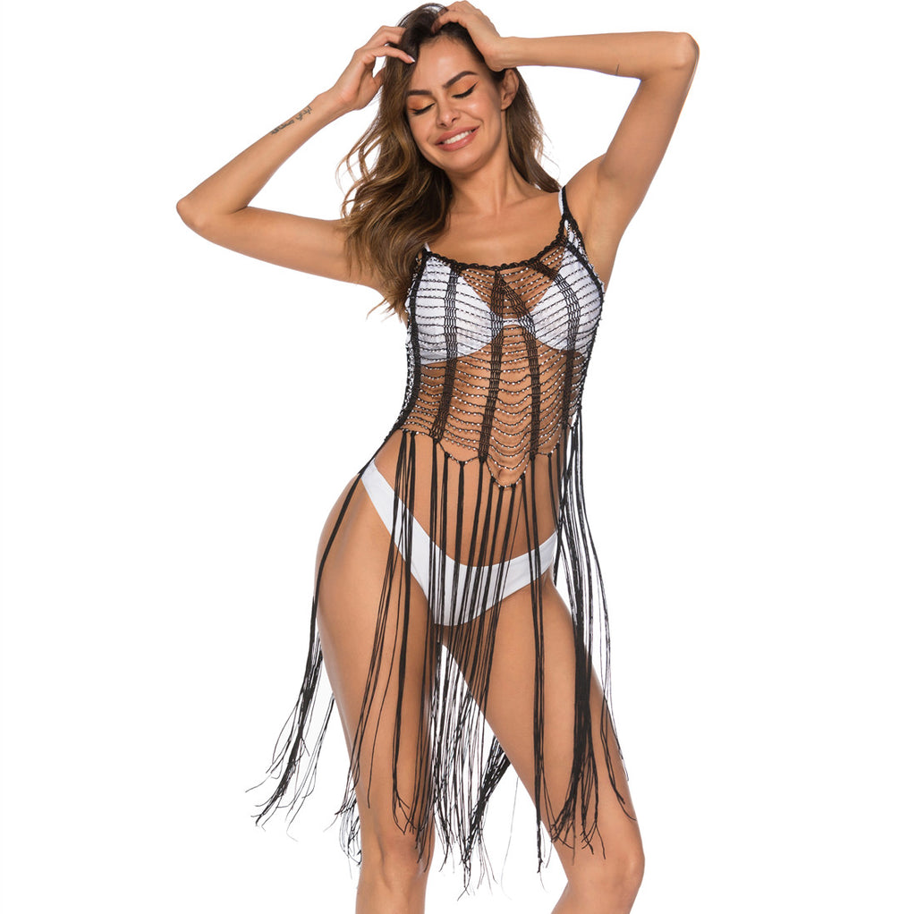 Perlenbesetztes Neckholder-Minikleid