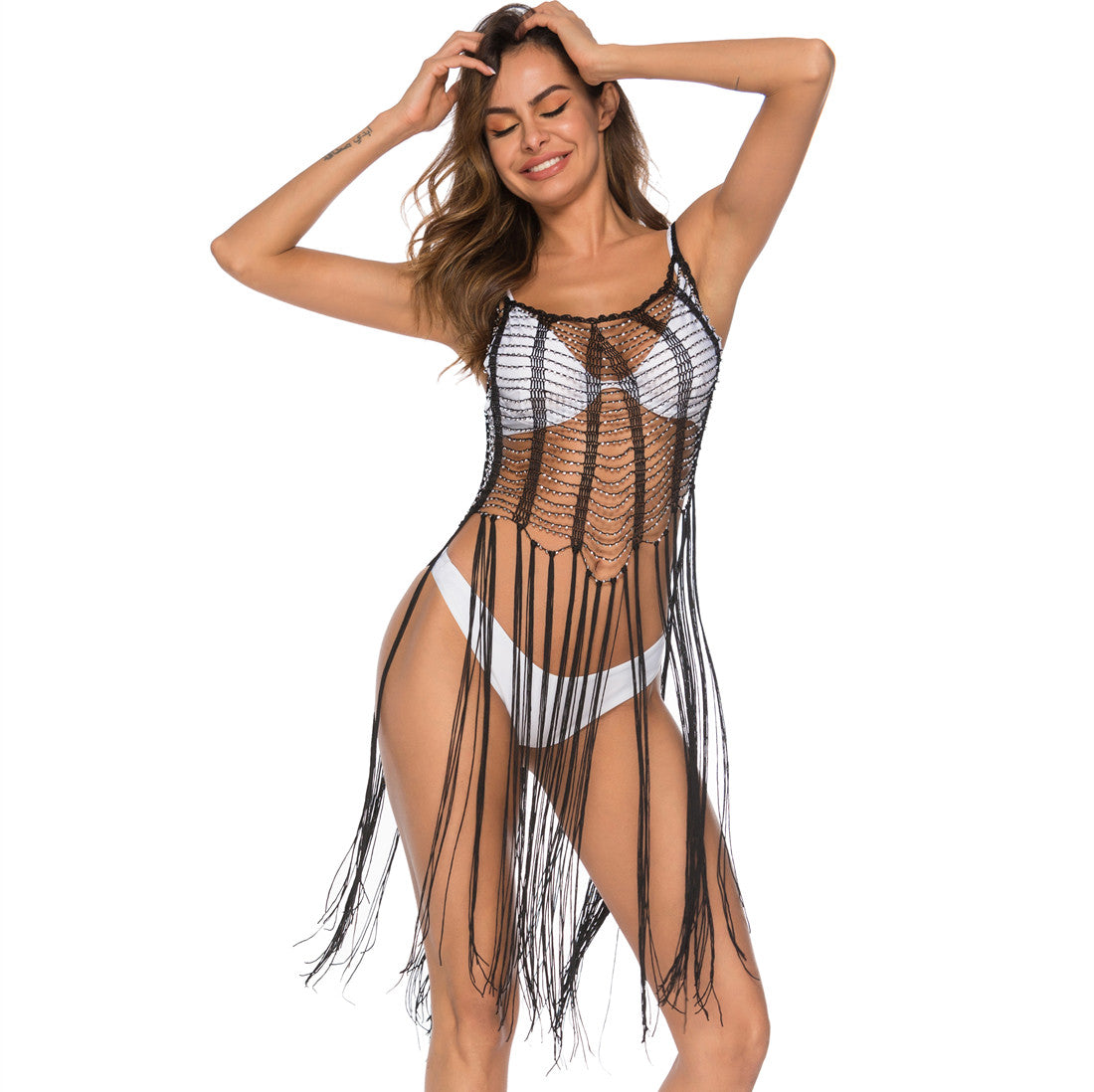 Perlenbesetztes Neckholder-Minikleid