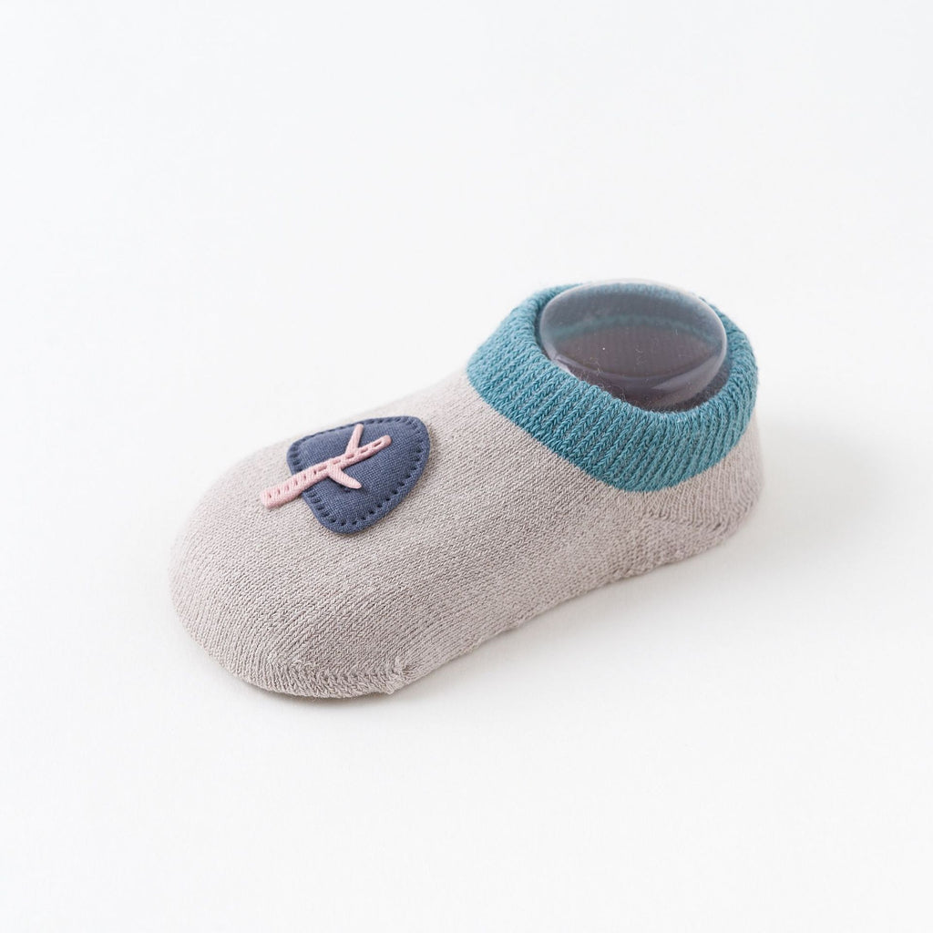 Kinderfußsocken mit Cartoon-Motiven