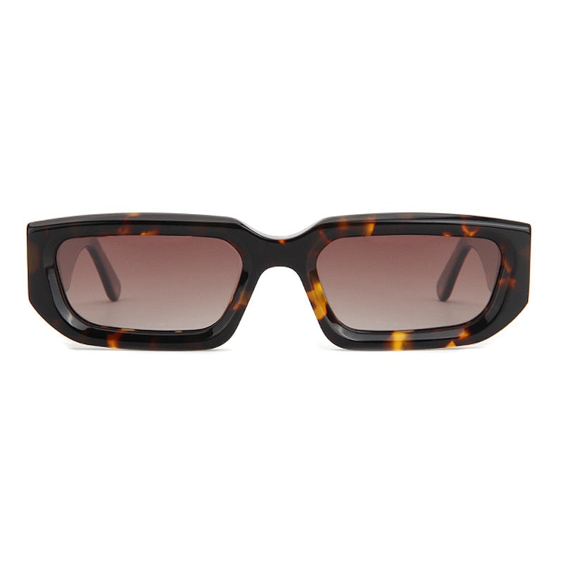 Trendige quadratische Sonnenbrille mit breiten Bügeln