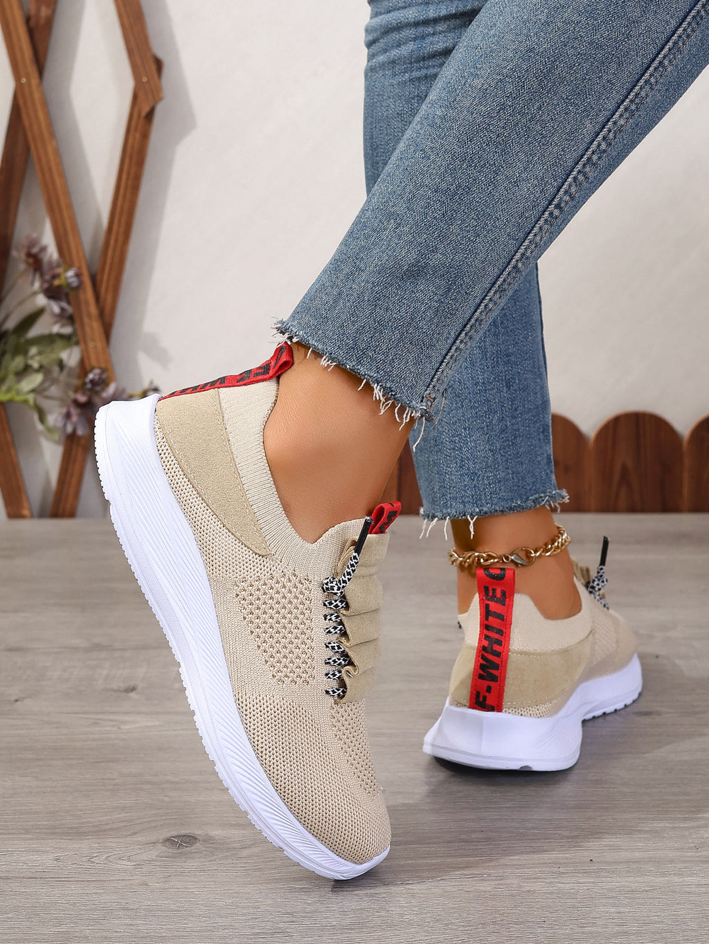 Freizeit-Sneaker mit flacher Sohle