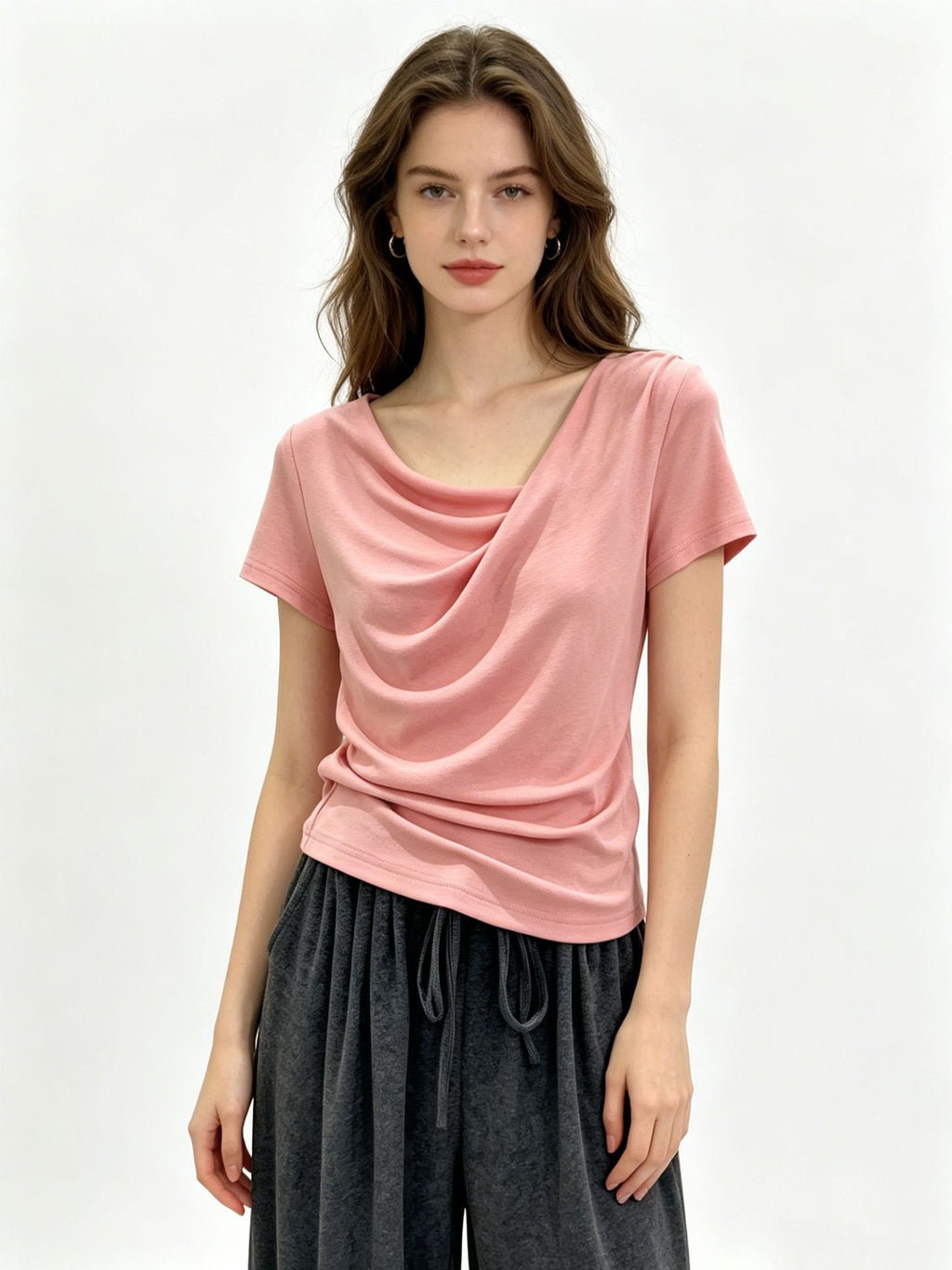 Asymmetrisches Kurzarm-Shirt mit U-Boot-Ausschnitt