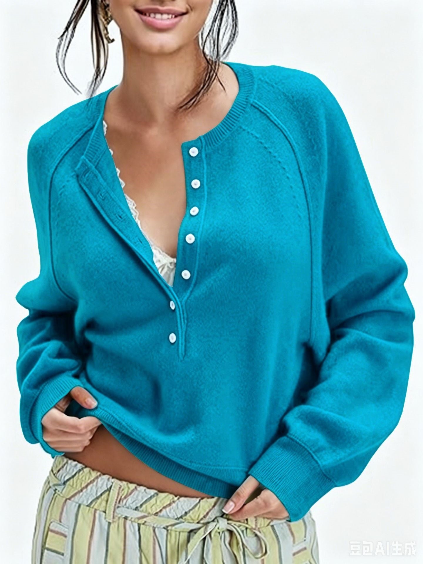 Halbgeöffnete Bluse mit Knöpfen