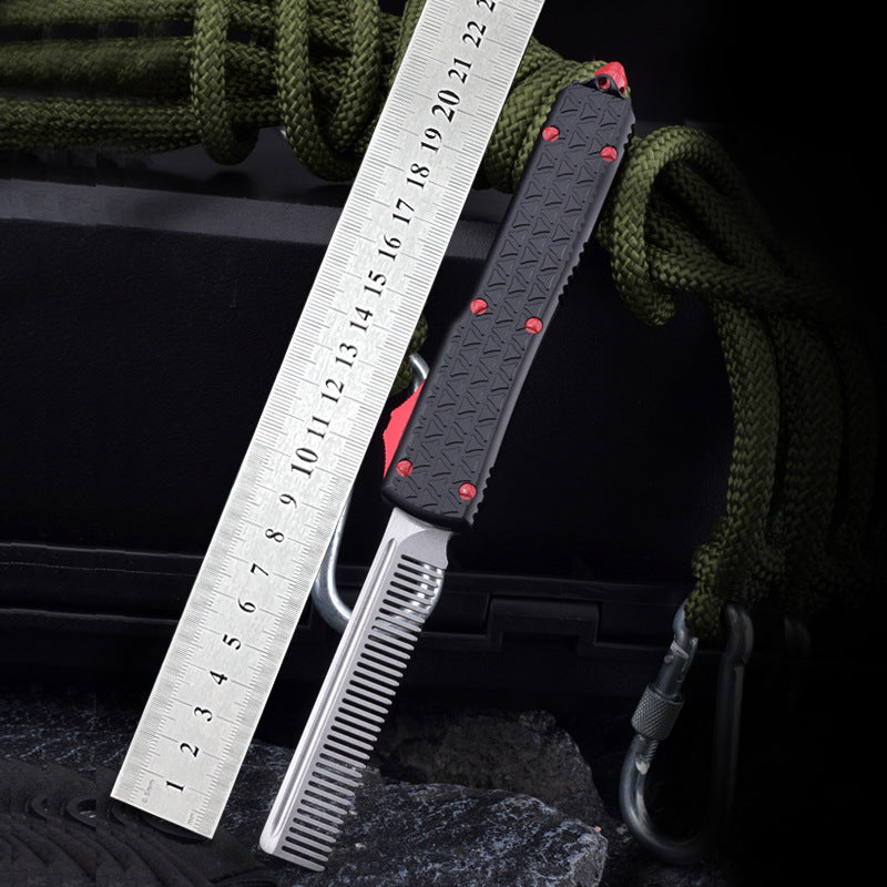 Kamm mit Stahlklinge