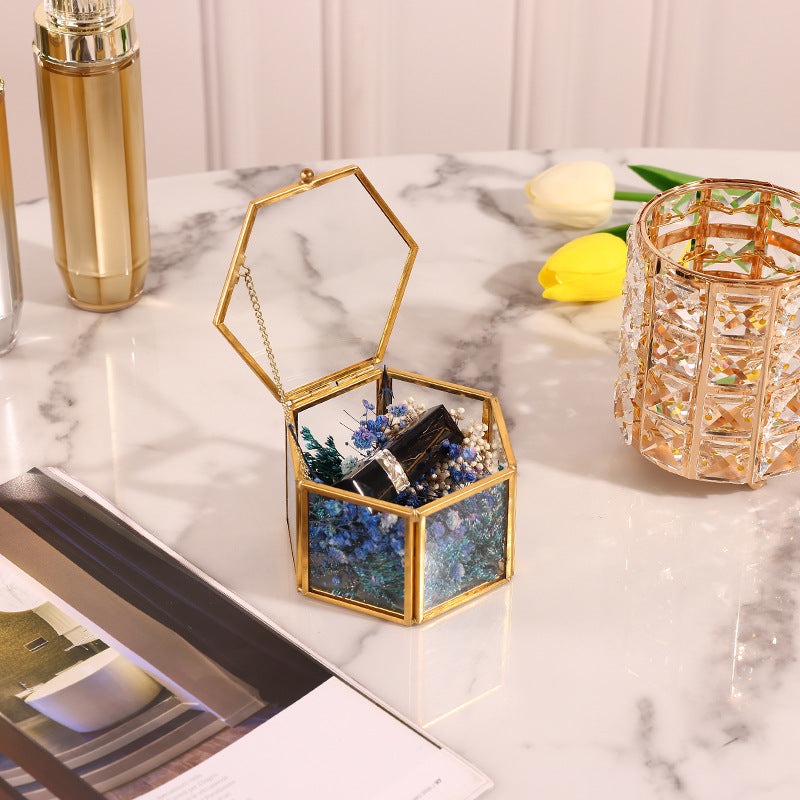 Hexagonale Glasbox für Schmuck und Ringe – Bild 6 | LuxeStyle