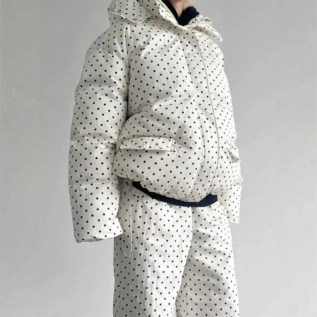 Weisser Strickmantel mit Streifen und Punkten | LuxeStyle