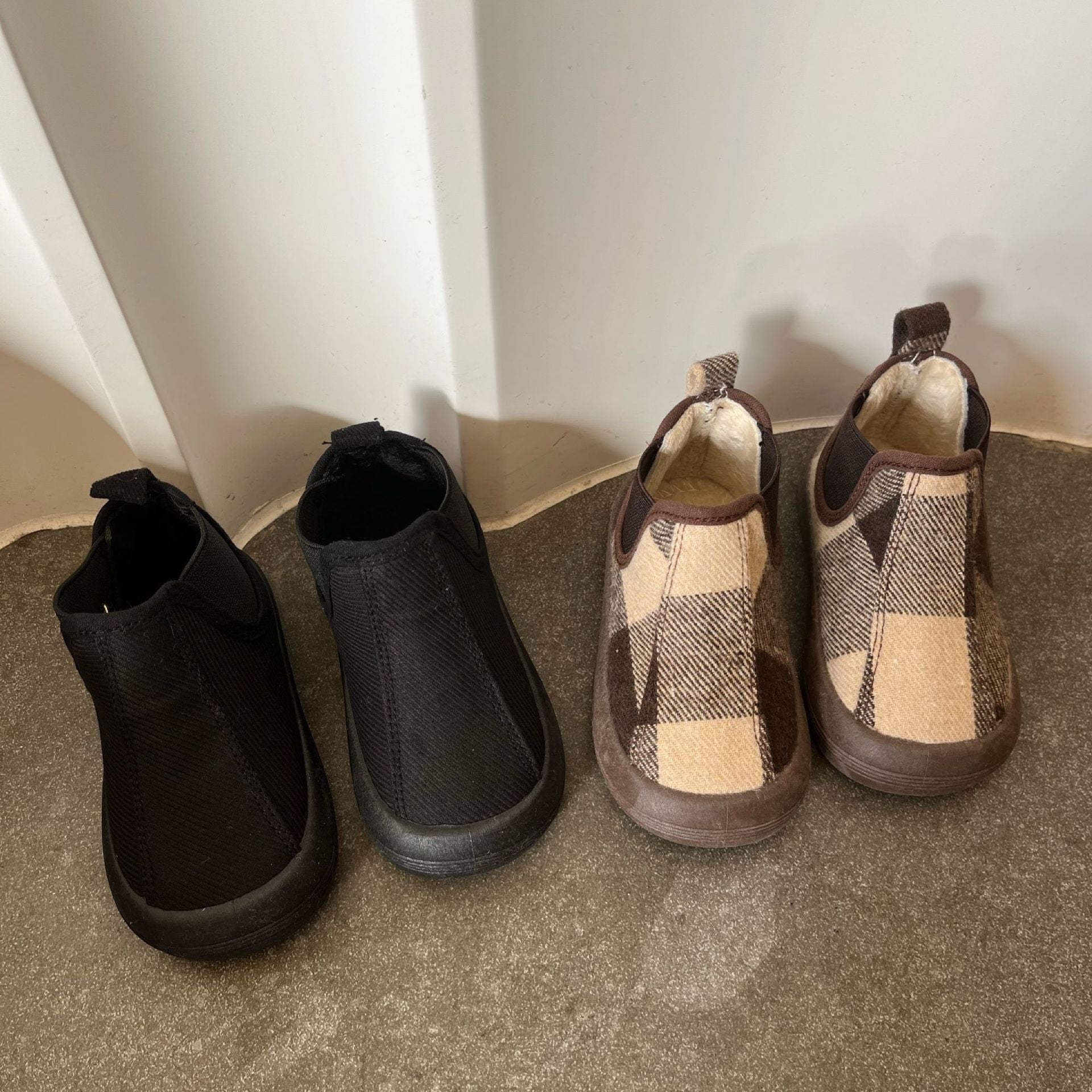 Wollfutter-Kinderschuhe