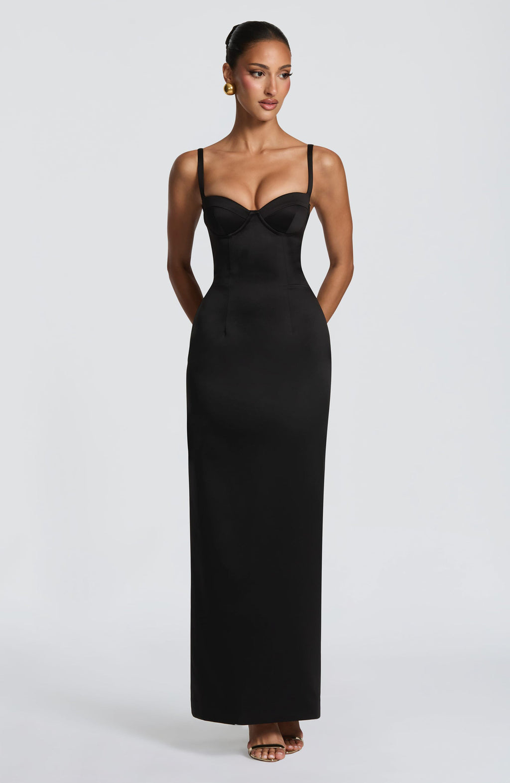 Elegantes Maxi-Abendkleid mit Spaghettiträgern – Bild 4 | LuxeStyle