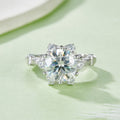 Moissanit-Ring aus 925er Sterlingsilber mit Sternen-Halo