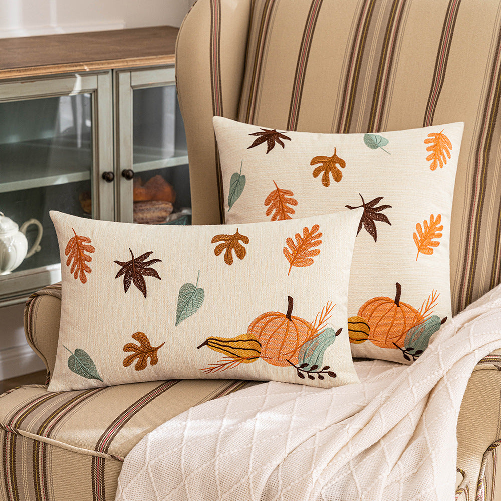 Kissenhülle bestickt mit Herbstlaub und Kürbis – Bild 11 | LuxeStyle