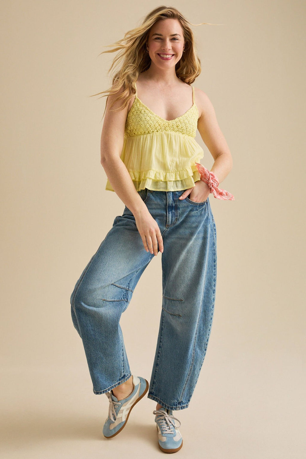Spitzenbesetztes V-Neck Top