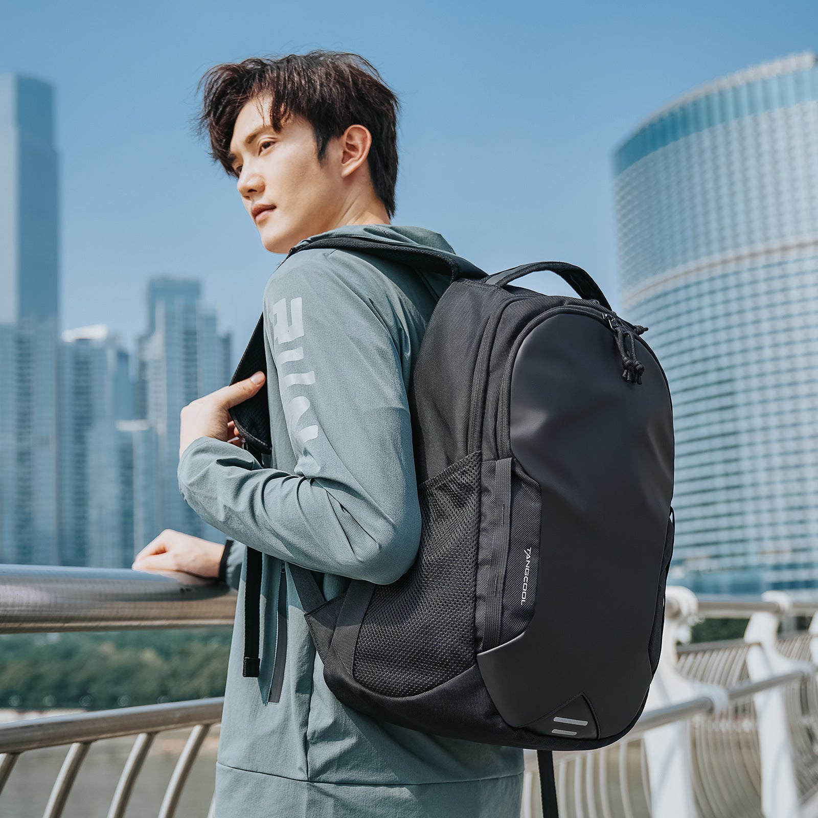 Vielseitiger Computer-Rucksack für Alltag & Schule