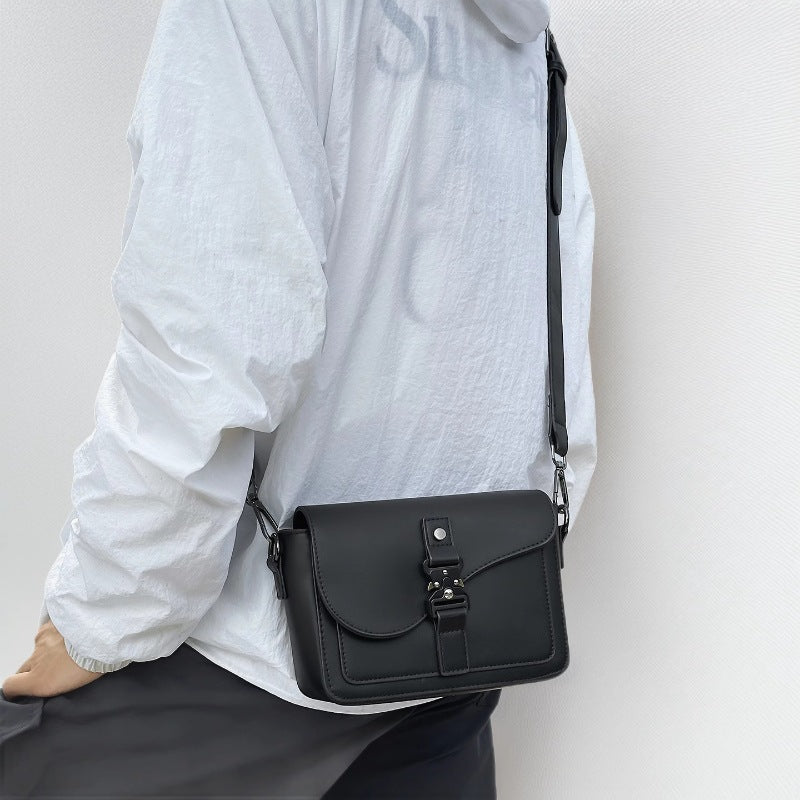 Mini Crossbody Tasche aus PU-Leder – Bild 2 | LuxeStyle