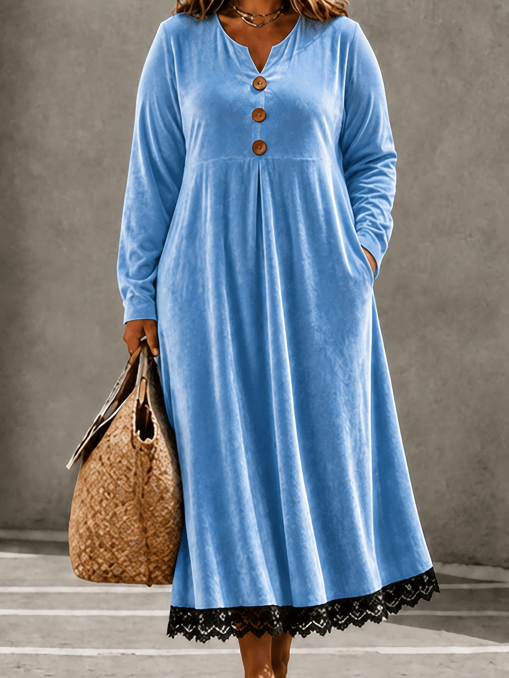 Elegantes Samtkleid mit V-Ausschnitt
