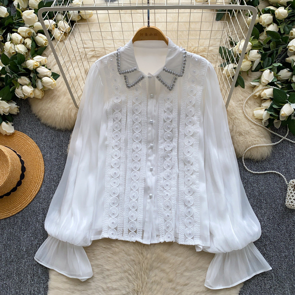 Romantische Perlenbluse im französischen Stil – Bild 4 | LuxeStyle