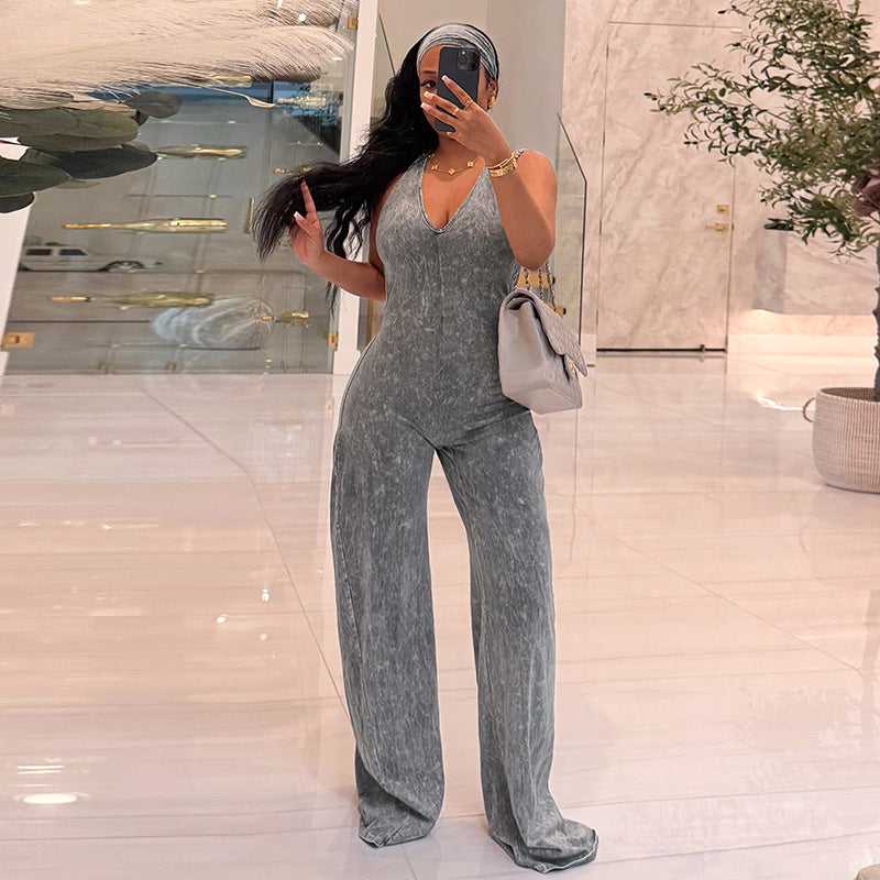 Sportlicher Jumpsuit mit offenem Rücken