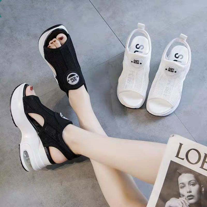 Platform-Wedge-Sandalen – Bild 2 | LuxeStyle